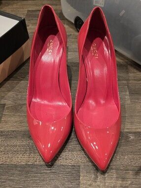 Gucci Hot Pink Patent Leather Pointed Toe Pumps